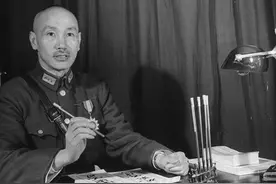 黄埔一期唯一被开除的学生，我党高级将领，一生都是蒋校长的死敌图片