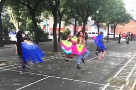 秦淮区双桥新村社区开展老年人舞蹈培训图片