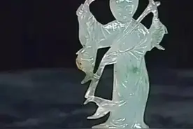 5000块淘来的翡翠仕女，登上鉴宝舞台，专家鉴定：捡大漏了图片