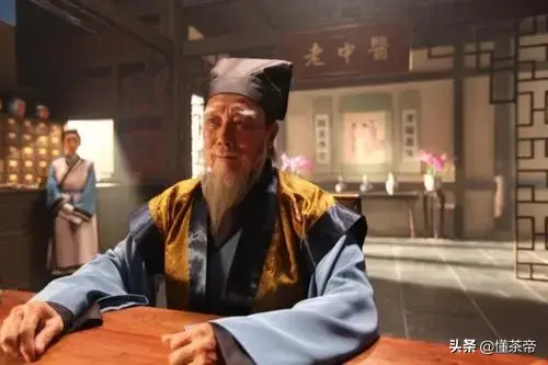 你喝的茶叶上是有毛毛吗？那是茶毫还是霉变？