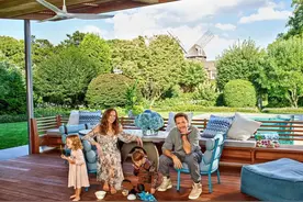 钢铁侠真实生活曝光引热议！不住正经房子、还在家里养猪？图片