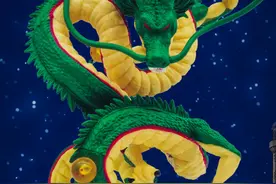 龙珠神龙手办威武霸气，连悟空布尔玛都想要的，随身携带好运多图片