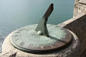 英语几点钟用o’clock，clock前的o’是什么意思？图片