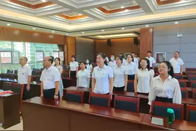 强国有我 请党放心！赛罕区教师观看庆祝中国共产党成立100周年大会图片