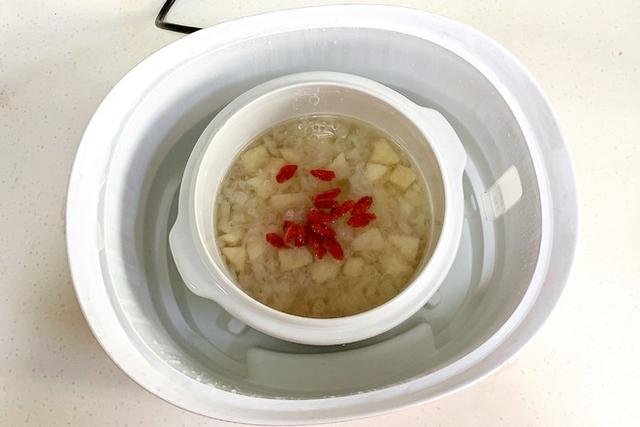 女性长期吃燕窝的功效 2026年女性长期吃燕窝的功效是什么