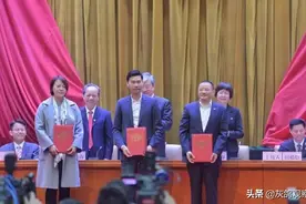 佛山首富之子：逃离接班，另起炉灶，靠“扫大街”赚来110亿图片