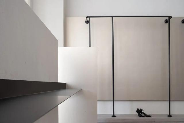 inshop女装中文叫什么（服装店——低调而极具仪式感的迎接方式）