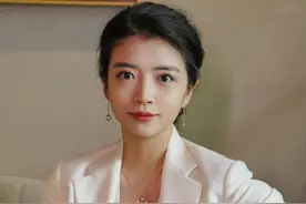 论西装的穿搭我只服三木，只变一件“内搭”就能玩转时髦，真讲究图片