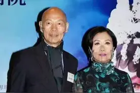 一对半路夫妻谱写了一段动人的故事，罗家英恋上了汪明荃图片