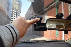 手把手教你安装行车记录仪，4K、前后记录、倒车影像，超简单图片