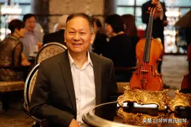 当今意大利新格利蒙那制琴流派的一面旗帜：法兰切斯科·毕索洛蒂图片