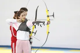 《奔跑吧·黄河篇》上演主编争夺战，蔡徐坤射箭引发全场高能图片