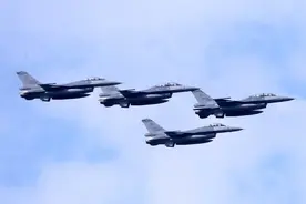 F-16V面对歼-20结果如何？台专家答案让蔡英文闻到绝望的味道图片