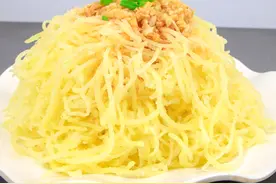 土豆丝到底怎么做才好吃？河南人冬天时就爱简单蒸一蒸图片