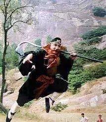情人节论八戒为什么能追嫦娥——他的飞行本领超过猴哥。西天取经的隐秘高手!