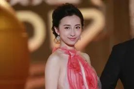 从TVB《东张西望》出来的主持人，有的还转到戏剧部被重点培养图片