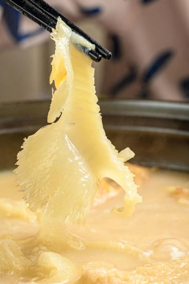 翅骨花胶煲鸡 2026年翅骨花胶煲鸡汤的做法