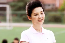 还“空巢父母”幸福晚年，智慧徐帆巧做孝女图片