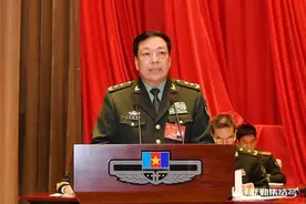 火箭军政委徐忠波晋升上将图片