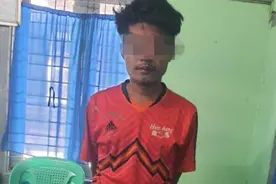 缅甸男子与女友约会吵架，对女友拳打脚踢后，用刀子插进女友腹部图片
