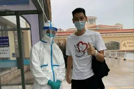 林书豪结束隔离返京进行康复训练，首钢第一阶段将全华班出战图片