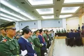 香港悍匪被拘捕事后却无罪释放，警方还给了他800万，最后如何？图片