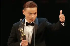 有人问蔡少芬为什么喜欢张晋，蔡少芬回答：因为他肯接纳我的过去图片