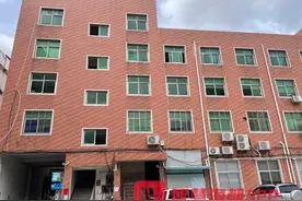 突发！泉州一快递员取件时，踩空电梯5楼坠落，不幸身亡图片