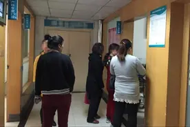 丈夫陪妻子做四维检查，自己却被“拒之门外”，知道原因后释然了图片