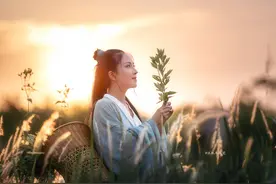 天蝎座喜欢一个人，会有什么样的举动？图片