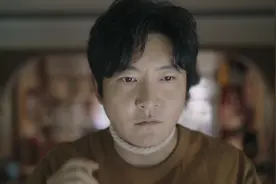 中年失意男人的绝地反击，真实又荒诞图片
