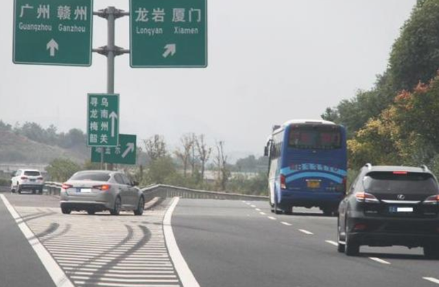 进高速收费站前入口选错了怎么办