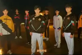 世冠超燃宣传片：猫神渴望被认可，飞牛自嘲是三流边路没在怕的图片