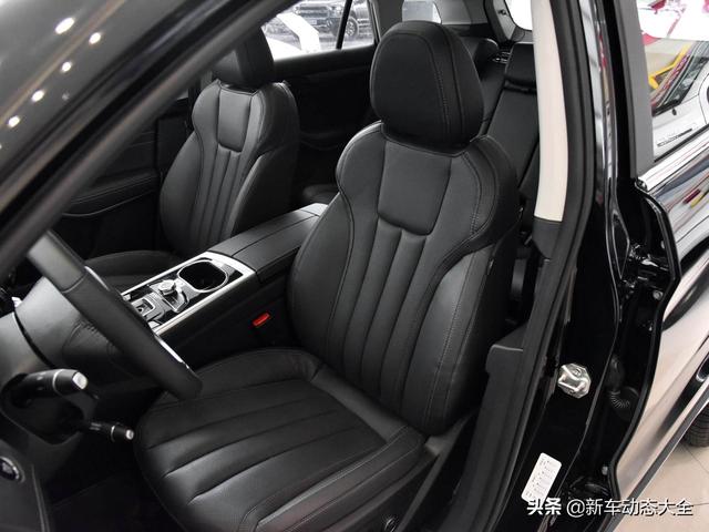 超低价高配置合资SUV，空间大全景影像性价比领先，实拍福特领界