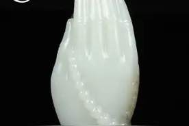 佛魔一念半白玉把青花手把件图片
