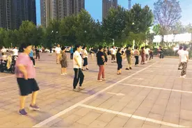 广场舞：跳出了健康，舞出了美丽图片