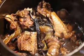 大鹅炖不烂，腥味还重？学学东北人的做法，鹅肉软烂入味还不腥图片
