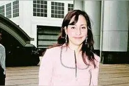 李嘉诚低调的儿媳妇：李泽钜对她疯狂追求，为李家改名、生4子图片