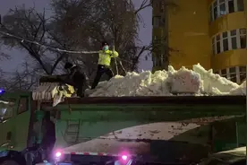 【战严寒 保平安】人体“电线杆”感动全网！暴雪致哈尔滨电缆垂落 交警托举3小时图片