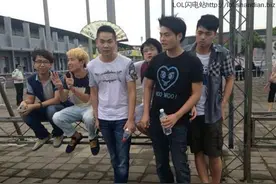 曾经的巅峰王者，如今的“十排创始人”卡尔图片