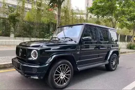 全新奔驰G提车，落地180万，4.0T+三把锁，外观真霸气图片