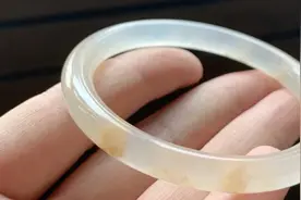 如何识别玉镯子好坏，记住“三看三不要”，让你选出钟意的玉镯图片