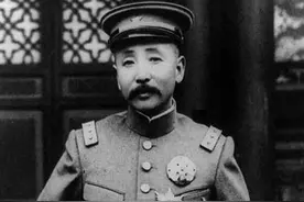 张作霖早年挨饿，乡下孙寡妇收留了他，后来张作霖如何报答她的图片