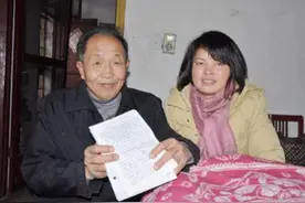 38岁女教师爱上66岁清洁工，结婚8年，她说：他是我的灵魂伴侣图片