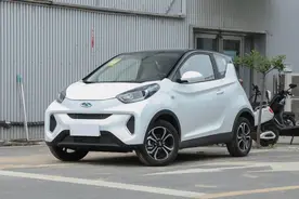 奇瑞小蚂蚁上市，3门4座价格便宜，续航超400公里，上班代步挺香图片