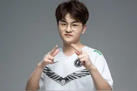 JackeyLove转会再出大瓜，他本想降薪留队，却被管理层给气走了图片