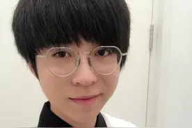 20岁买兰博基尼，22岁成为老赖，嗨氏已经向张大仙道歉了图片