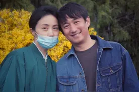 黄磊否认和孙莉是师生恋，曾和刘若英有第四感情，结婚时送上祝福图片