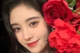 鞠婧祎穿露脐装亮相，看到她扭腰那刻，终于懂了直男的审美图片