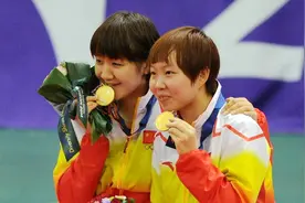 朱雨玲比陈梦更早斩获世界冠军，惨败伊藤成生涯转折，令人惋惜图片